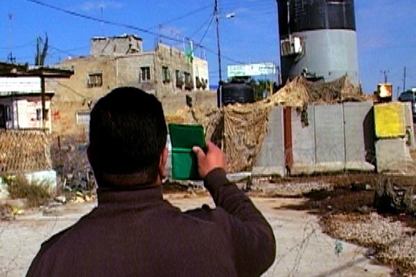 Fotoğraf Avi Mograbi