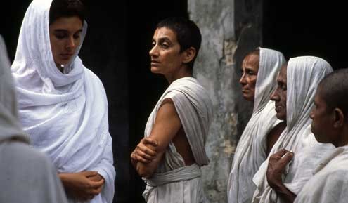 Su : Fotoğraf Deepa Mehta