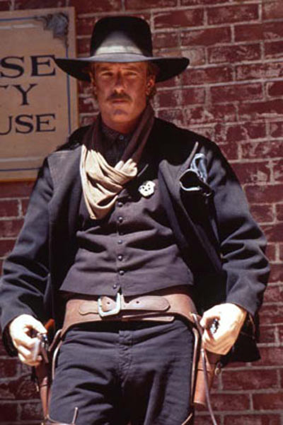 Wyatt Earp : Fotoğraf Lawrence Kasdan, Michael Madsen