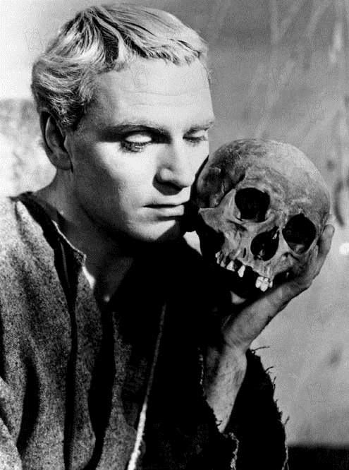 Hamlet : Fotoğraf Laurence Olivier