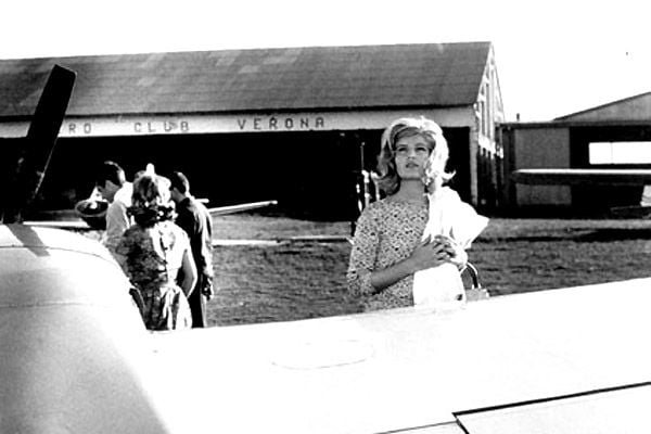 Batan Güneş : Fotoğraf Monica Vitti, Michelangelo Antonioni