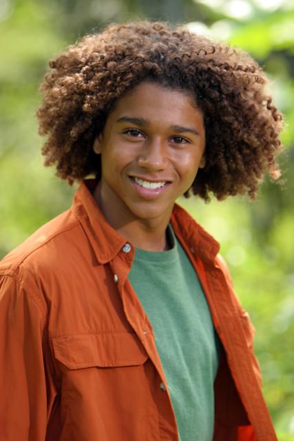 Fotoğraf Corbin Bleu
