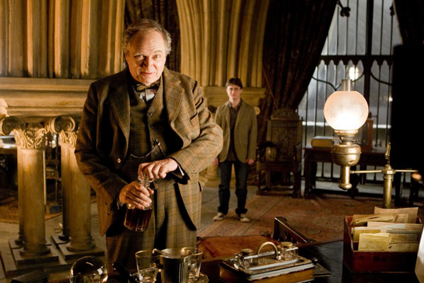 Harry Potter ve Melez Prens : Fotoğraf Daniel Radcliffe, Jim Broadbent