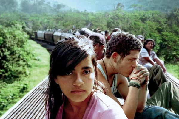 Sin Nombre : Fotoğraf Paulina Gaitán, Edgar Flores