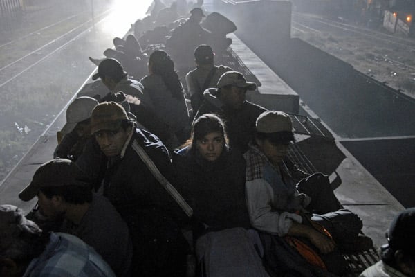 Sin Nombre : Fotoğraf Paulina Gaitán, Memo Villegas, Gerardo Taracena