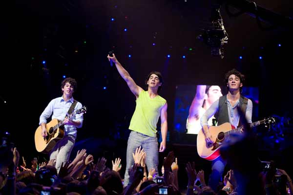 Jonas Brothers: Üç Boyutlu Konser Deneyi : Fotoğraf Nick Jonas, Joe Jonas, Bruce Hendricks