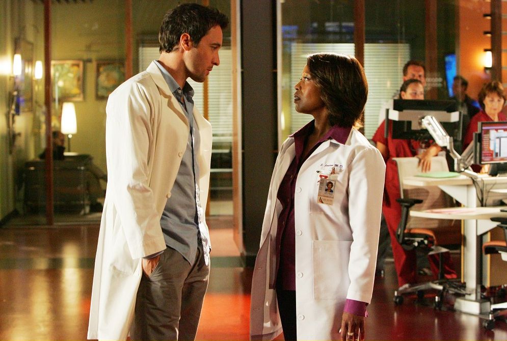 Fotoğraf Alex O'Loughlin, Alfre Woodard