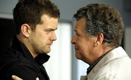 Fotoğraf John Noble, Joshua Jackson