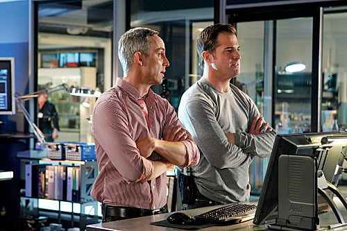 CSI: Crime Scene Investigation : Fotoğraf George Eads, Wallace Langham