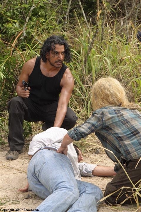 Fotoğraf Naveen Andrews, Emilie de Ravin