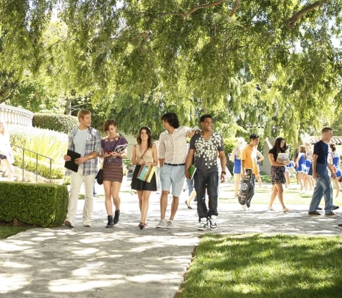 Fotoğraf Tristan Mack Wilds, Jessica Stroup, Shenae Grimes-Beech, Trevor Donovan