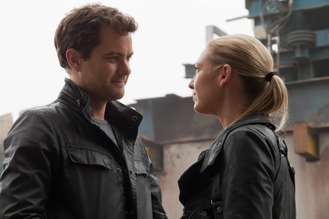 Fringe : Fotoğraf Anna Torv, Joshua Jackson