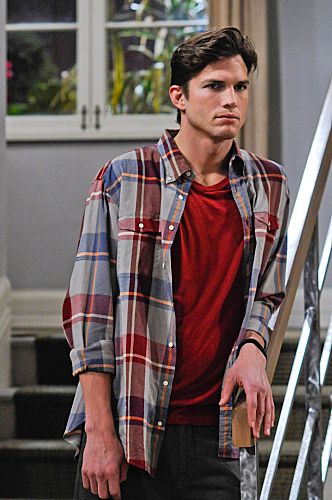 Two and a Half Men : Fotoğraf Ashton Kutcher