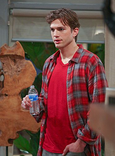 Two and a Half Men : Fotoğraf Ashton Kutcher