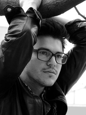 Afiş Alistair Banks Griffin