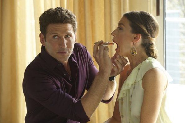 Royal Pains : Fotoğraf Natalie Zea, Mark Feuerstein