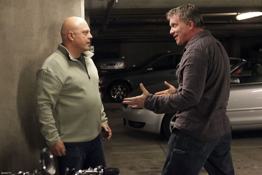 No Ordinary Family : Fotoğraf Anthony Michael Hall, Michael Chiklis