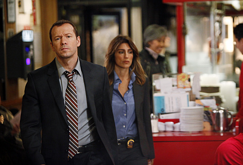 Blue Bloods : Fotoğraf Jennifer Esposito, Donnie Wahlberg