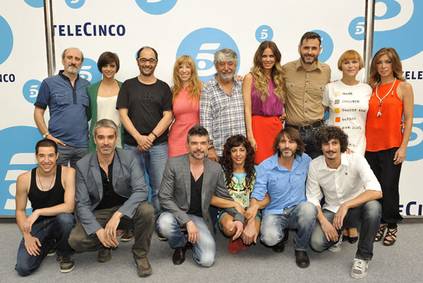 Fotoğraf Adrià Collado, Antonia San Juan, Macarena Gómez, Antonio Pagudo, Cristina Castaño, Pablo Chiapella, Eduardo Gómez, Isabel Ordaz, Jordi Sánchez