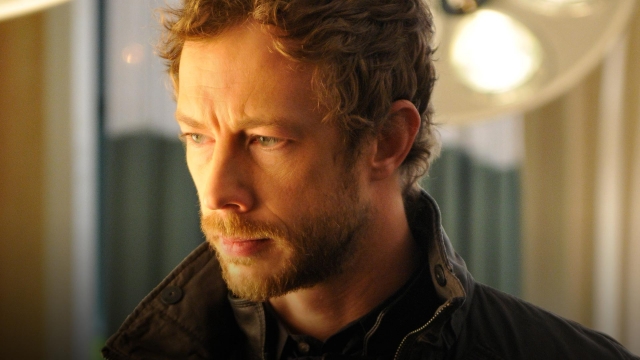 Lost Girl : Fotoğraf Kris Holden-Ried