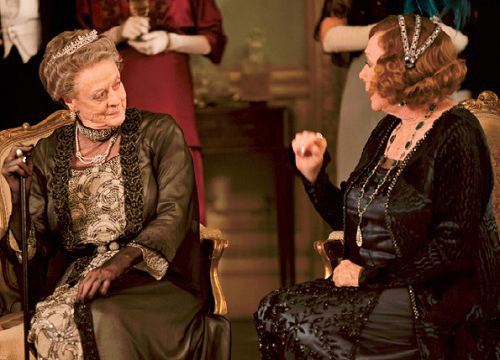 Downton Abbey : Fotoğraf Shirley MacLaine, Maggie Smith