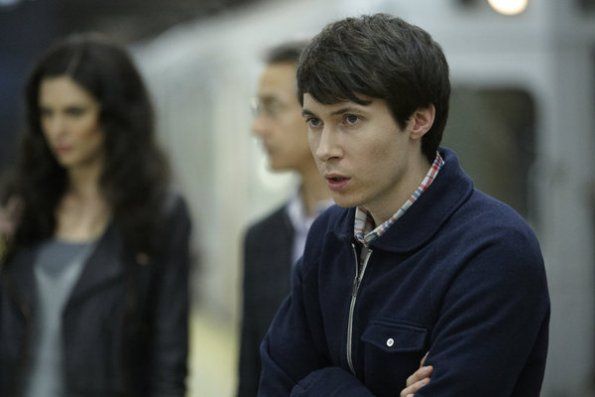 Alphas : Fotoğraf Ryan Cartwright