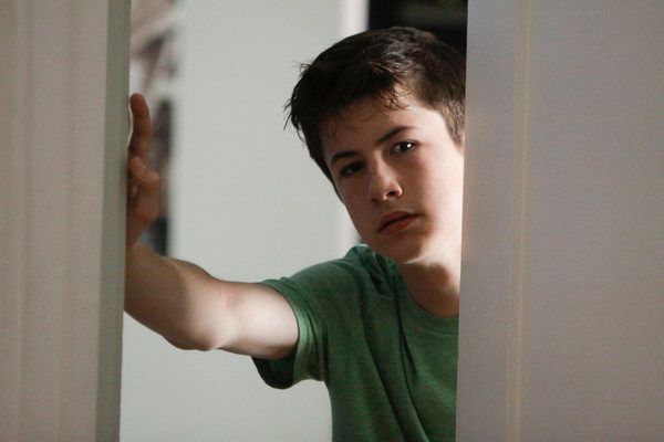 Awake : Fotoğraf Dylan Minnette