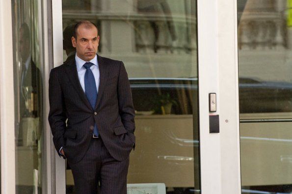 Suits : Fotoğraf Rick Hoffman