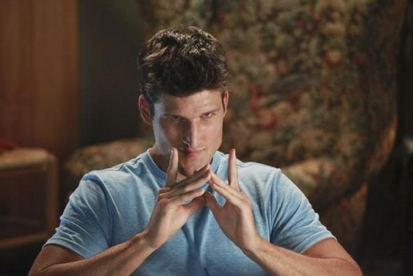 Suburgatory : Fotoğraf Parker Young