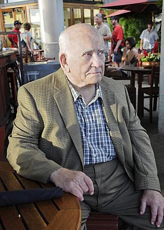 Hawaii Five-0 (2010) : Fotoğraf Edward Asner