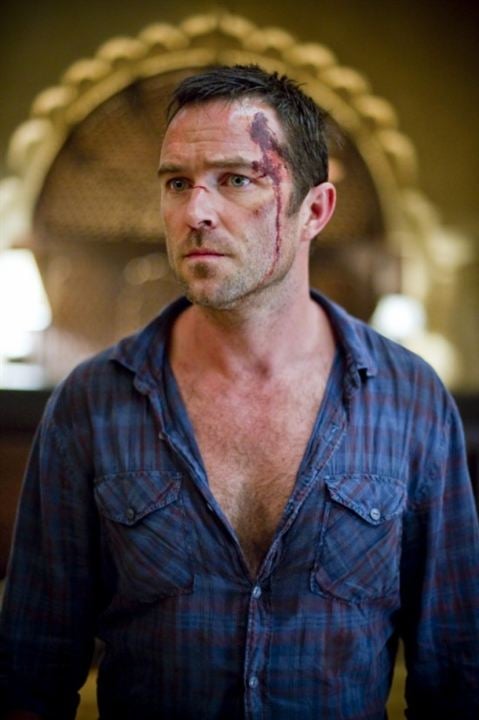 Fotoğraf Sullivan Stapleton