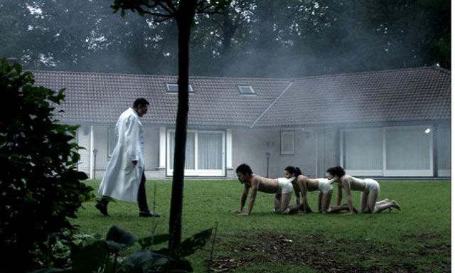 The Human Centipede : Fotoğraf