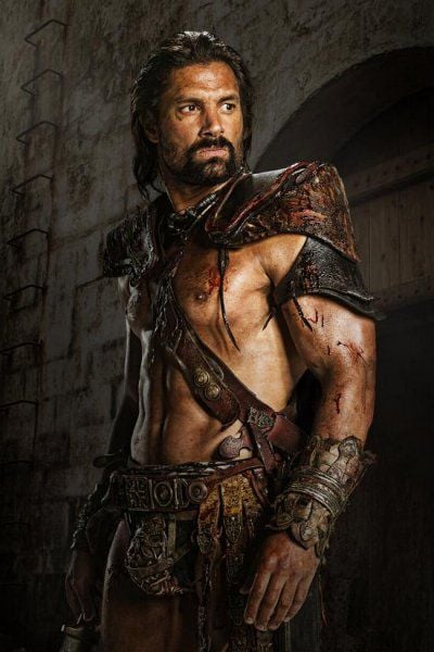 Fotoğraf Manu Bennett