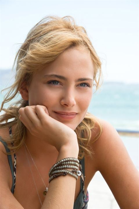 Düşmanı Korurken : Fotoğraf Nora Arnezeder