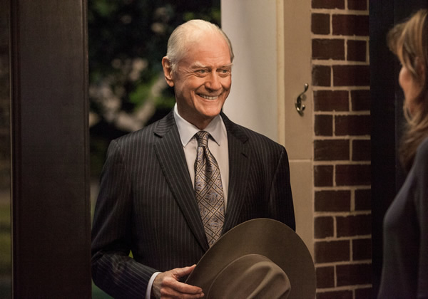 Dallas (2012) : Fotoğraf Larry Hagman