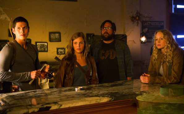 Revolution (2012) : Fotoğraf Anna Lise Phillips, Zak Orth, JD Pardo