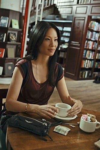 Elementary : Fotoğraf Lucy Liu