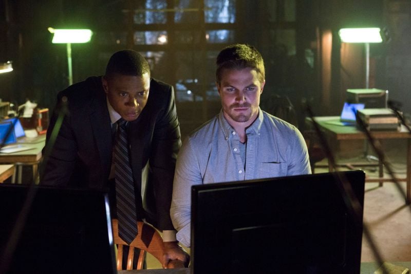 Arrow : Fotoğraf Stephen Amell, David Ramsey