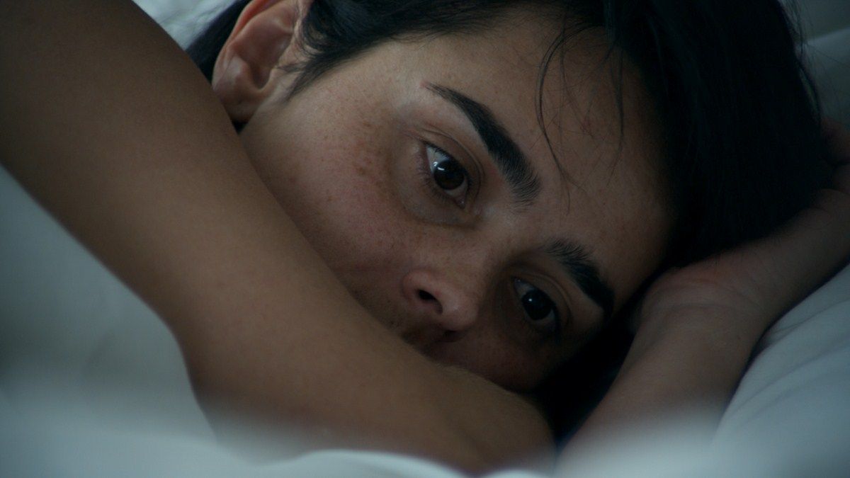 Karen Otobüste Ağlıyor : Fotoğraf