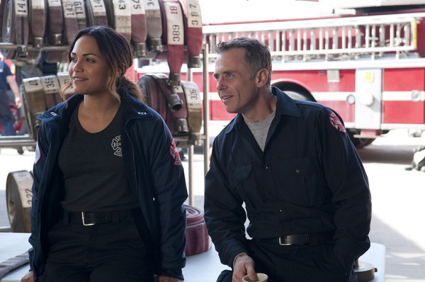 Chicago Fire : Fotoğraf David Eigenberg, Monica Raymund