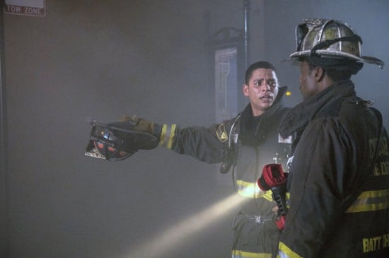 Chicago Fire : Fotoğraf Charlie Barnett, Eamonn Walker