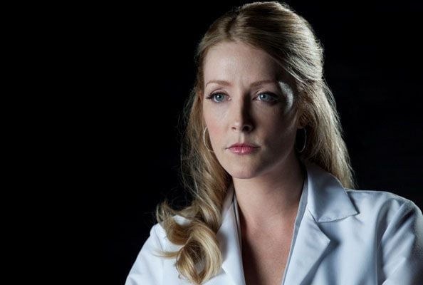 Monday Mornings : Fotoğraf Jennifer Finnigan