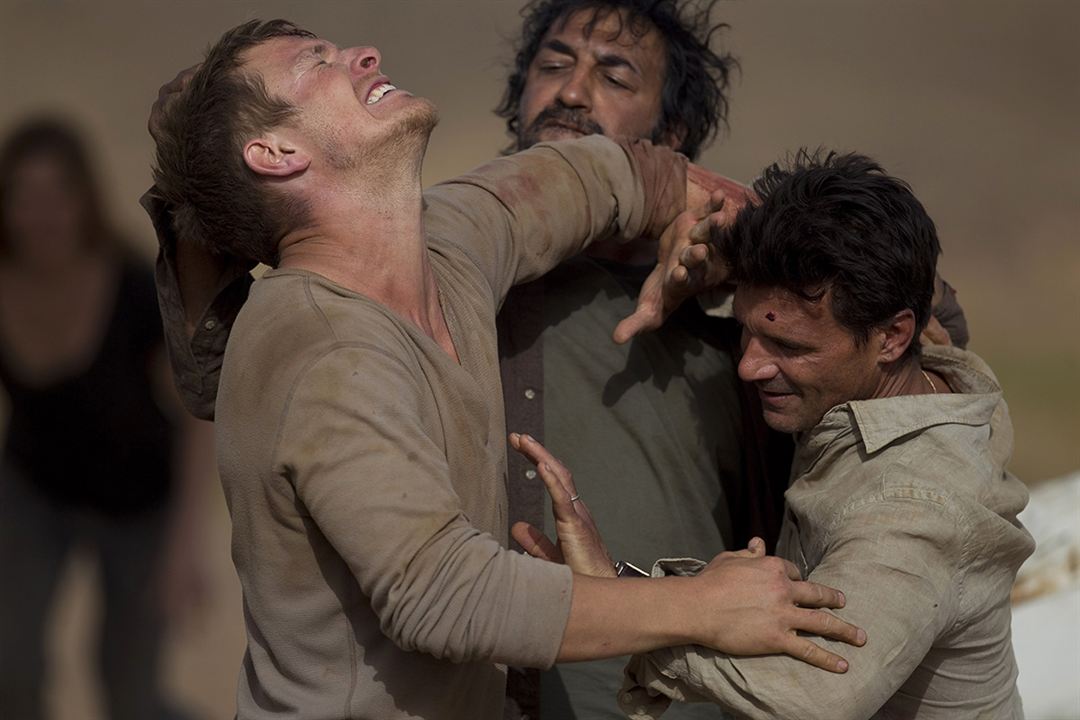 Collision : Fotoğraf Frank Grillo, Moussa Maaskri, Charlie Bewley