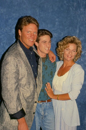 Fotoğraf Eric Close, Forry Smith, Kim Zimmer