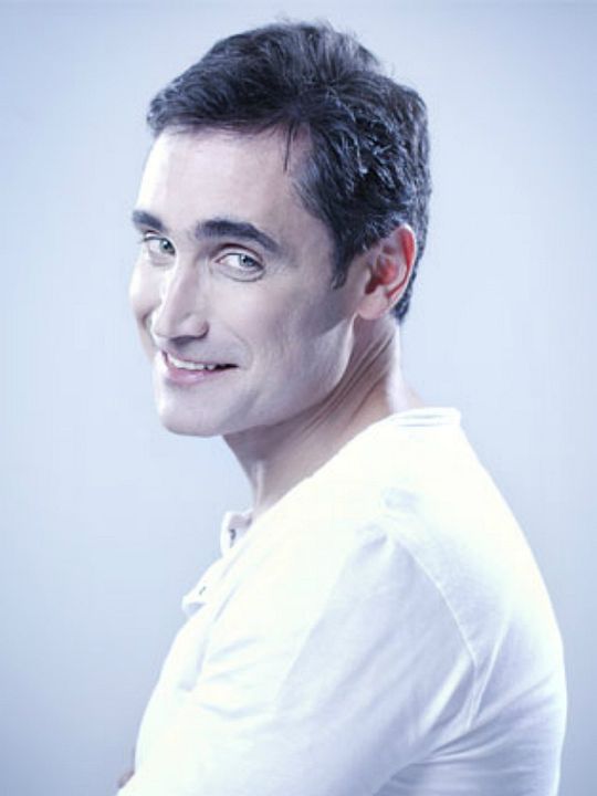 Afiş Sócrates Serrano