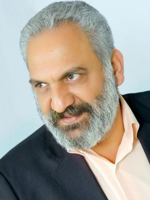 Afiş Erkan Kabakçıoğlu