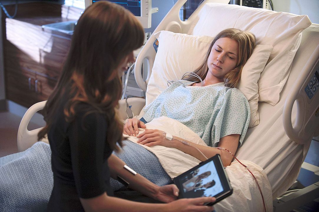 Revenge : Fotoğraf Emily VanCamp