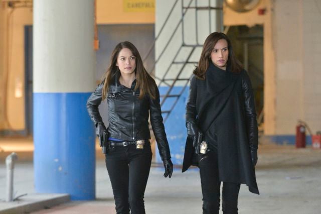 Fotoğraf Kristin Kreuk, Nina Lisandrello