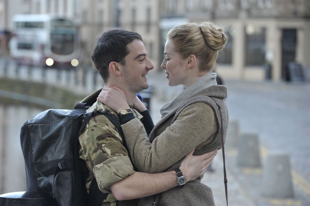 Fotoğraf Kevin Guthrie, Freya Mavor