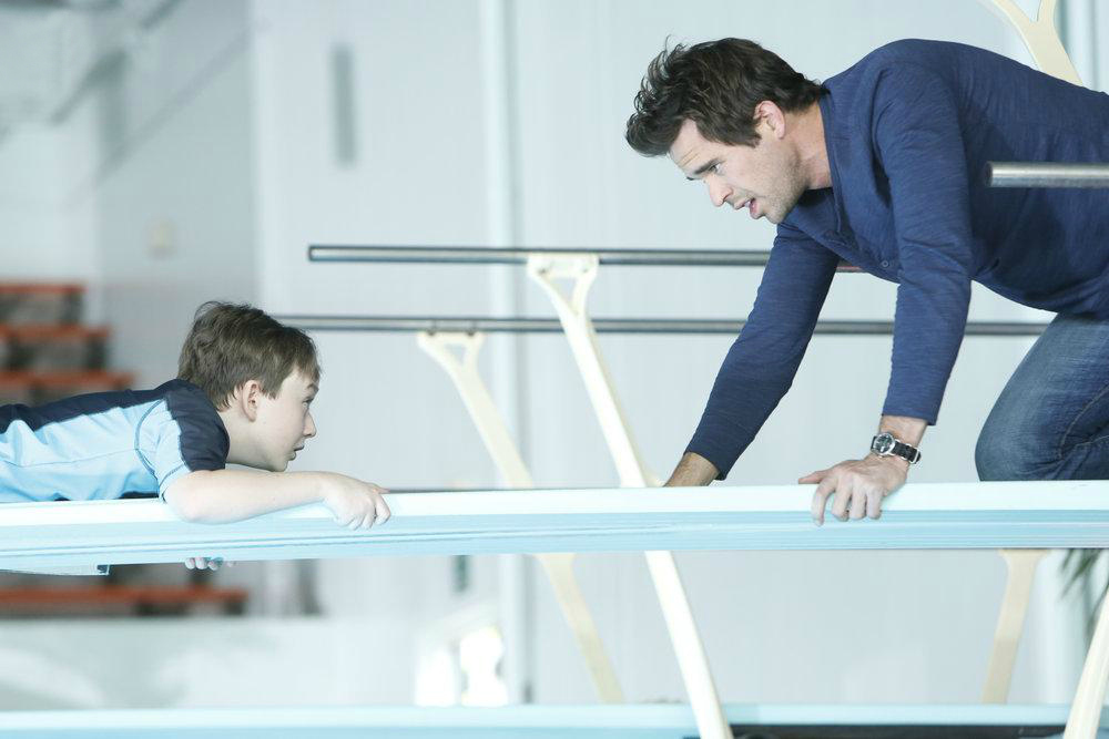 About a Boy : Fotoğraf David Walton, Benjamin Stockham